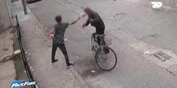 Fiks Fare: Një adolescent 13-vjeçar shkakton frikë në lagjen e Shkodrës, duke ushtruar dhunë ndaj shokëve të tij dhe duke grabitur persona të moshuar.