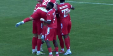 Fitore tejet emocionuese në duel për mbijetesë, Bylisi mposht Flamurtarin me një penallti të dhënë në minutën e fundit.