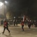 Gjashtë policë të plagosur nga protesta, aktualisht janë hospitalizuar në Trauma dhe QSUT.