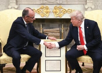 Gjermania i shprehet "Jo" Trumpit për Hormuzin: "Mos na përfshini". Zgjidhja e krizës në Gjirin Persik duhet të arrihet përmes negociatave.