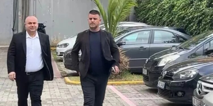 Gjyqi për kryebashkiakun Kristian Shkreli shtyhet/ “Kam biseduar për çështje të tjera pune”, dalin në pah deklaratat e dëshmitarëve gjatë seancës.