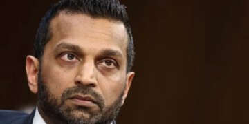 Hakerë që merren me aktivitetet e Iranit aksesojnë llogarinë e e-mailit të drejtorit të FBI-së, duke zbuluar informacione të rëndësishme.