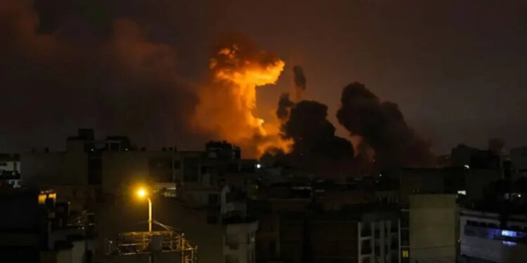 Houthit sulmojnë Izraelin me raketa nga Jemeni për herë të parë që nga nisja e luftës.