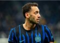 Inter, Hakan Calhanoglu tregon: Dëshiroja Milanin, por Inzaghi më kënaqti. Juventus dhe Barcelona gjithashtu shprehën interes.