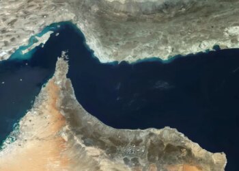 Iran paralajmëron se do të goditen anijet nga SHBA-ja, Izraeli dhe Evropa që kalojnë në ngushticën e Hormuzit, e cila është mbyllur për to