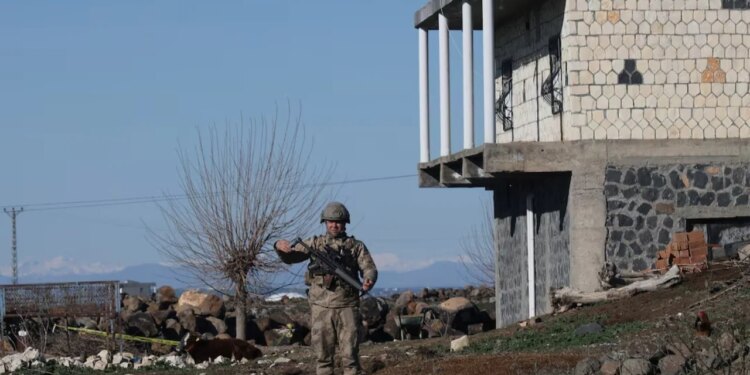 Irani lëshon raketën e tretë në hapësirën turke, NATO e vë në diskutim situatën.