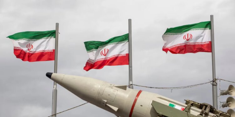 Irani paralajmëron Shtetet e Bashkuara: Nëse një ushtar amerikan prek tokën tonë, SHBA do të përballet me një situatë të ngjashme me Vietnamin.