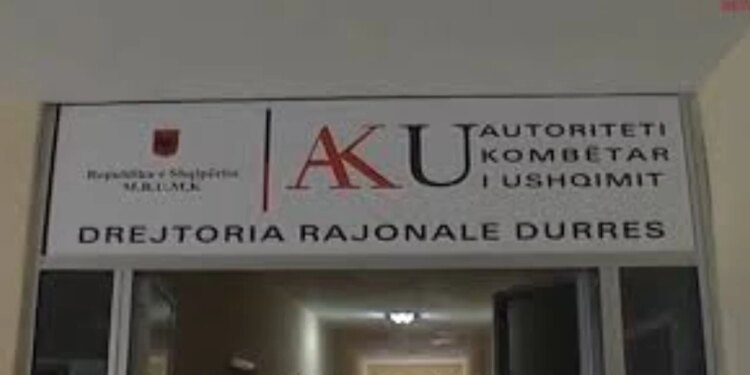 Ish-drejtori i AKU në Durrës arrestohet për kërcënimin e punonjësve