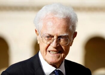 Ish-kryeministri francez, Lionel Jospin, ndërron jetë në moshën 88 vjeçare pas një ndërhyrjeje chirurgicale të rëndësishme.