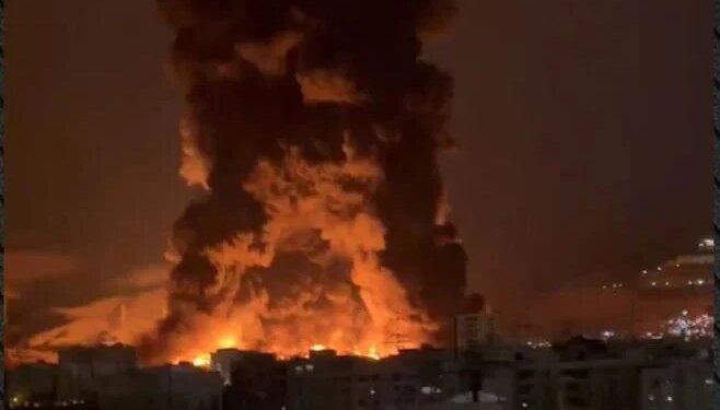 Izraeli godet instalimet naftëmbajtëse në Teheran, Irani njofton për katër viktima, ndërsa ka pasur edhe humbje në Liban nga sulmi.