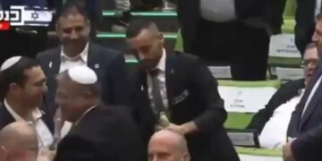 Izraeli miraton ligjin për dënimin me vdekje, i cili do të aplikohet për palestinezët e dënuar për vrasje të qytetarëve izraelitë.