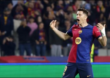 Juventus në negociata për Lewandowskin; sondazh për transferimin e polakut pa kosto.