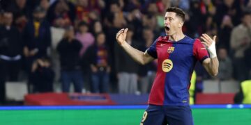 Juventus në negociata për Lewandowskin; sondazh për transferimin e polakut pa kosto.