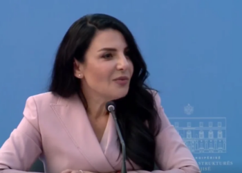 Karakaçi merr drejtimin/ Balluku liston arritjet nga infrastruktura te aeroportet: Enea nuk është njeri i imi, e gjeta këtu