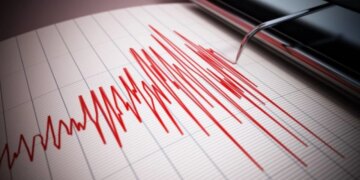 Katër lëkundje sizmike brenda një gjysmë ore u regjistruan në rajonin e Epirit këtë mëngjes. Tërmeti më i fortë kishte një magnitudë prej 4.5 dhe ndodhi në afërsi të kufirit me Shqipërinë.