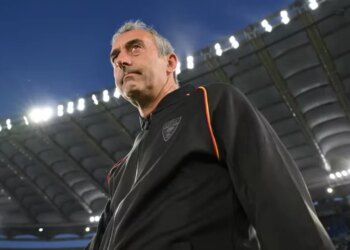 Klubi i Serie A shkarkon trajnerin pas 15 ndeshjesh pa fitore dhe emëron një ish-trajner të Milanit në vend të tij.