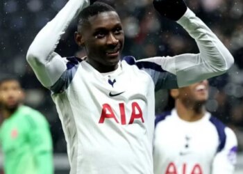 Kolo Muani i bën thirrje Juventusit; realiteti i rikthimit të tij dhe kërkesa nga PSG