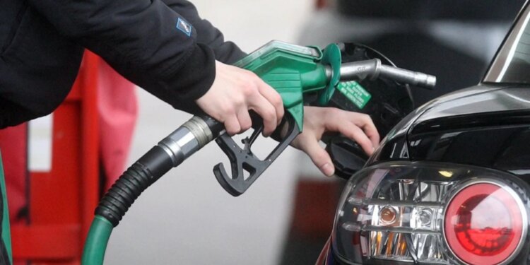 Kriza naftërore pas konflikteve në Lindjen e Mesme, Italia shfrytëzon rreth 10 milionë fuçi nga rezervat e saj emergjente.