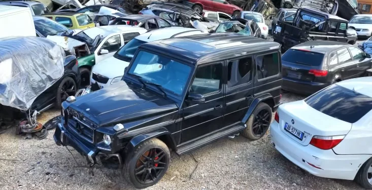 Kryeministri Rama njofton lirimin e hapësirave publike të zaptuara nga automjetet e braktisura, duke publikuar një video.