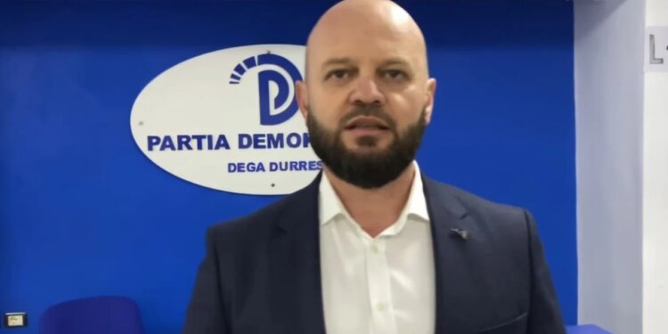 Kryetari i degës së Partisë Demokratike në Durrës, Adrian Gashi, fitoi 586 vota në zgjedhje.