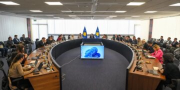 Kurti thirr mbledhjen e kabinetit qeveritar, kryeministri i Kosovës njofton se takimi do të zgjasë dy ditë dhe se angazhimet do të integrohen në programin qeverisës.