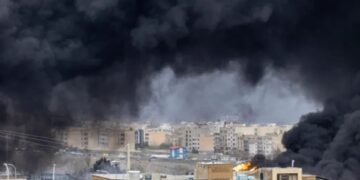 LIVE/ Dy javë tension në Lindjen e Mesme, SHBA godet “xhevahirin” e naftës iraniane, Teherani reagon duke sulmuar ambasadën amerikane në Irak. Trump: Irani është mposhtur, po kërkon marrëveshje.