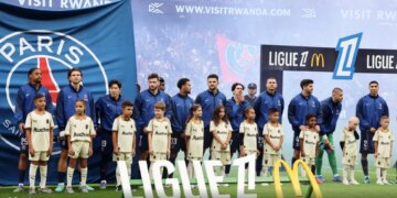 Ligue 1 jep miratimin për Paris Saint Germain; ndeshja me Lens shtyhet, por lindin polemika.