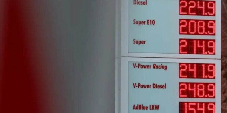 Lufta në Lindjen e Mesme/ Gjermania ndërmerr masa për të ruajtur rezervat kombëtare të naftës për shkak të rrezikut për furnizime.