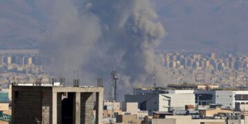 Lufta në Lindjen e Mesme: Zvicra vendos mbylljen e ambasadës në Teheran për shkak të rritjes së pasigurisë për stafin.