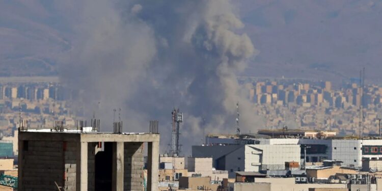 Lufta në Lindjen e Mesme: Zvicra vendos mbylljen e ambasadës në Teheran për shkak të rritjes së pasigurisë për stafin.