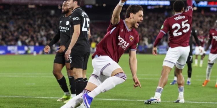 Man City humb mundësinë për të siguruar titullin pas barazimit në ndeshjen ndaj West Hamit.