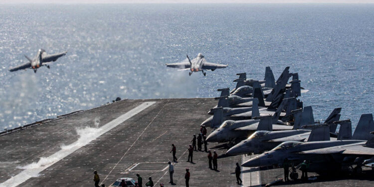 Marina amerikane nxitpruar praninë në Lindjen e Mesme, mbërrijnë 2500 trupa në zonë