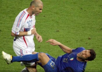Materazzi dhe kartoni i kuq për Zidane: Mbrojtësi kujton se gjithçka filloi me një qortim nga Gattuso