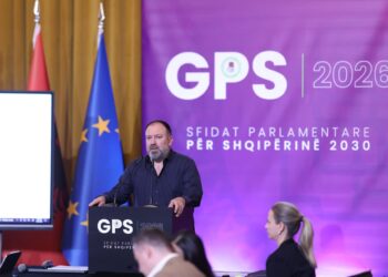 Mazniku prezanton 4 skenarët e PS për Reformën Territoriale, nga bashkimi i bashkive të vogla me të mëdha, tek krijimi i 36 rretheve e qarqeve të zgjedhura.