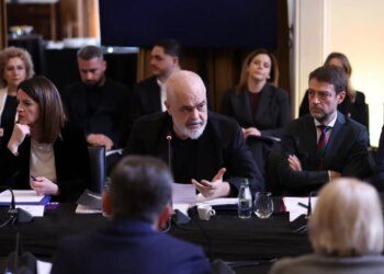 Mbledhja e Grupit Parlamentar të Partisë Socialiste, Rama shpërndan videon: Temat e diskutimit ishin takimet “Punët e Shqipërisë”