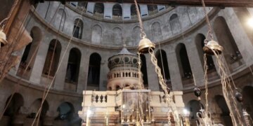 Mbyllet Varri i Shenjtë për shkak të rreziqeve, Jerusalemi në alarm pas sulmeve me dronë nga Irani