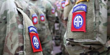 Më shumë se 1 mijë ushtarë amerikanë të gatshëm për të ndihmuar operacionet në Iran, në pritje për tu vendosur në Lindjen e Mesme.