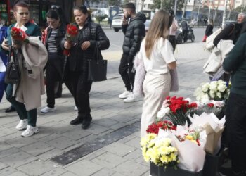 Mesazhet për 8 Marsin, Dita Ndërkombëtare e Gruas, që nënvizon sakrificat për barazinë gjinore dhe luftën ndaj dhunës.