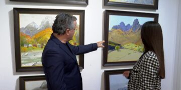 Natyra shqiptare: Një udhëtim artistik nga veriu në jug në veprat e Pashk Përvathit, artisti prezanton krijimet e tij të reja.