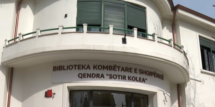“Nevojitet një bibliotekë e re”/ Biblioteka pasurohet me tituj të rinj, por infrastruktura vazhdon të jetë një sfidë.