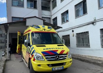 Ngjarje alarmante në Korçë, foshnja 2 muajshe në rrezik për shkak të mungesës së ushqyerjes me gji nga ana e nënës.