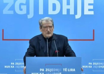 “Një ditë nga burgu më erdhi dhe më tha se i kërkuan të firmosë për të mos vrare Fatmir Xhafajn”, thotë Berisha, duke zbuluar detaje të prapaskenës me Salianjin: "I thashë, ti je një i burgosur politik dhe…”.