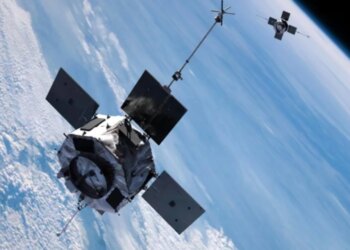 Një fragment i një sateliti të NASA-s, i cili peshon 600 kg, pritet të bien në Tokë natën e sotme, duke e bërë të mundshëm rrezikun për njerëzit…