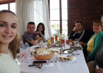 “Një plagë e pazbardhur”, Alfred Cara humbi 7 anëtarë të familjes gjatë tërmetit të 2019-ës dhe kalon në amshim.