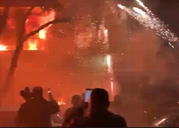 Opozita proteston me konflikte dhe përdorim molotovësh, katër të arrestuar.