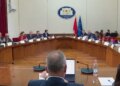 PS dhe PD po diskutojnë për Kushtetutën, opozita kërkon reforma në sistemin elektoral, mazhoranca: Vetëm nëse reduktohet numri i deputetëve.