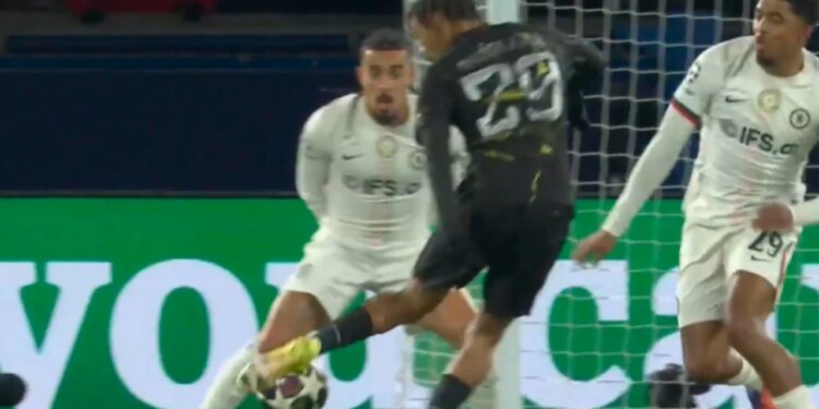 PSG-Chelsea në Liman! Festa shpërthen në Paris, vendasit arrijnë të kalojnë shpejt në avantazh (Video)