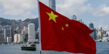 Pakistani dhe Kina rrisin përpjekjet diplomatike për të ulur tensionet në Iran, ndërsa Pekini kërkon ndaljen e menjëhershme të sulmeve.