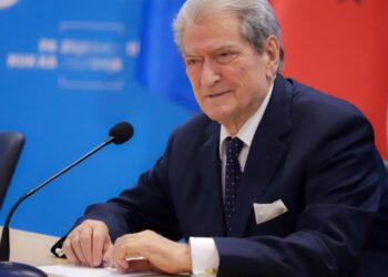 Parlamenti shpall Gjykatën Kushtetuese në zero, Berisha: Ngritjet e Komisioneve Hetimore janë bllokuar për tetë muaj.