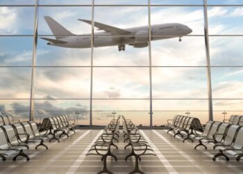 "Përgatituni për turbulenca" - BBC: Lufta e gjatë në Iran ka pasoja për fluturimet.